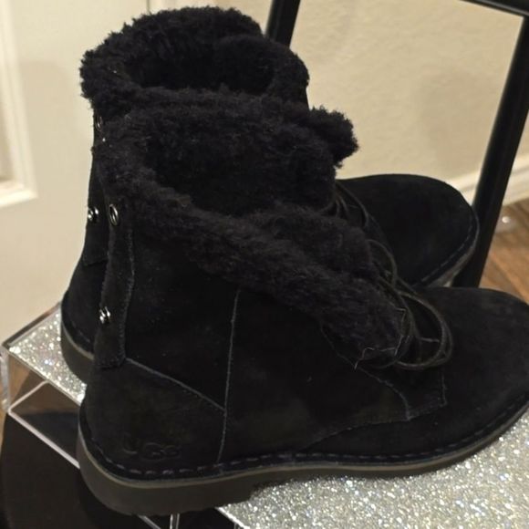 Ugg Quincy Suede Fold-Over Boots - Picture 7 of 8